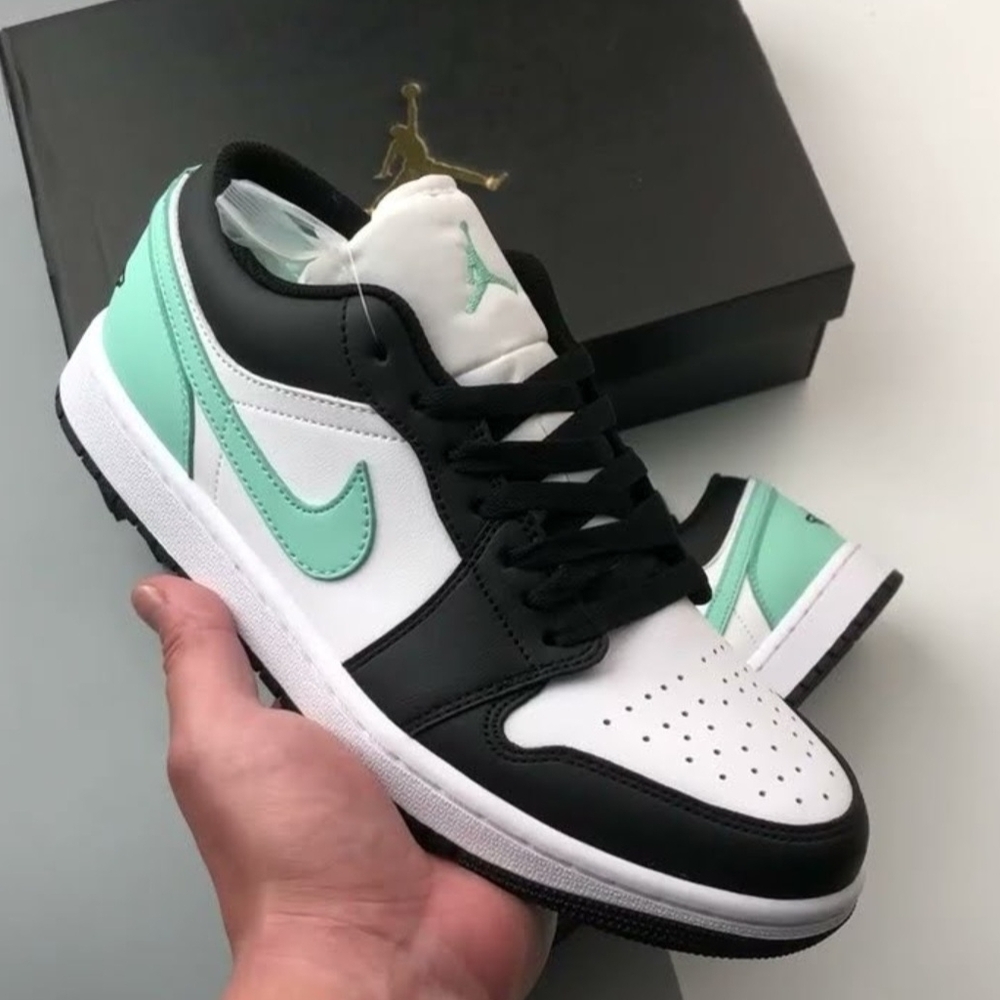 AIR JORDAN 1 LOW "GLOW GREEN" MEN'S US SIZE 10.5 BRAND NEW IN BOX